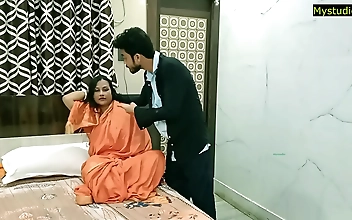 Enchanting Indian MILF Seduces Daughters Husband in Steamy Viral Video