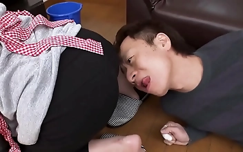 JAV Porn - Riri Shirakiri s Pita Pants Get Cleaned By a Big-Ass Housekeeper