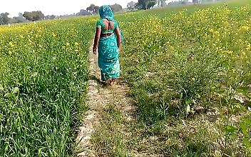 Dethotic bhaju ko gehu ke khet me raggad ke choda doesn t make sense in English