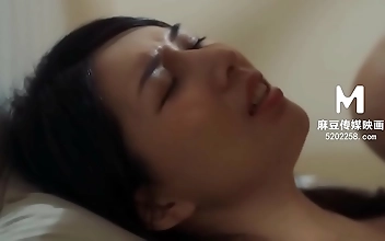 JAV Liang Jia Xin s Sensual Seduction - Fulfill Your Desires with a Luscious Sis- MD-0263